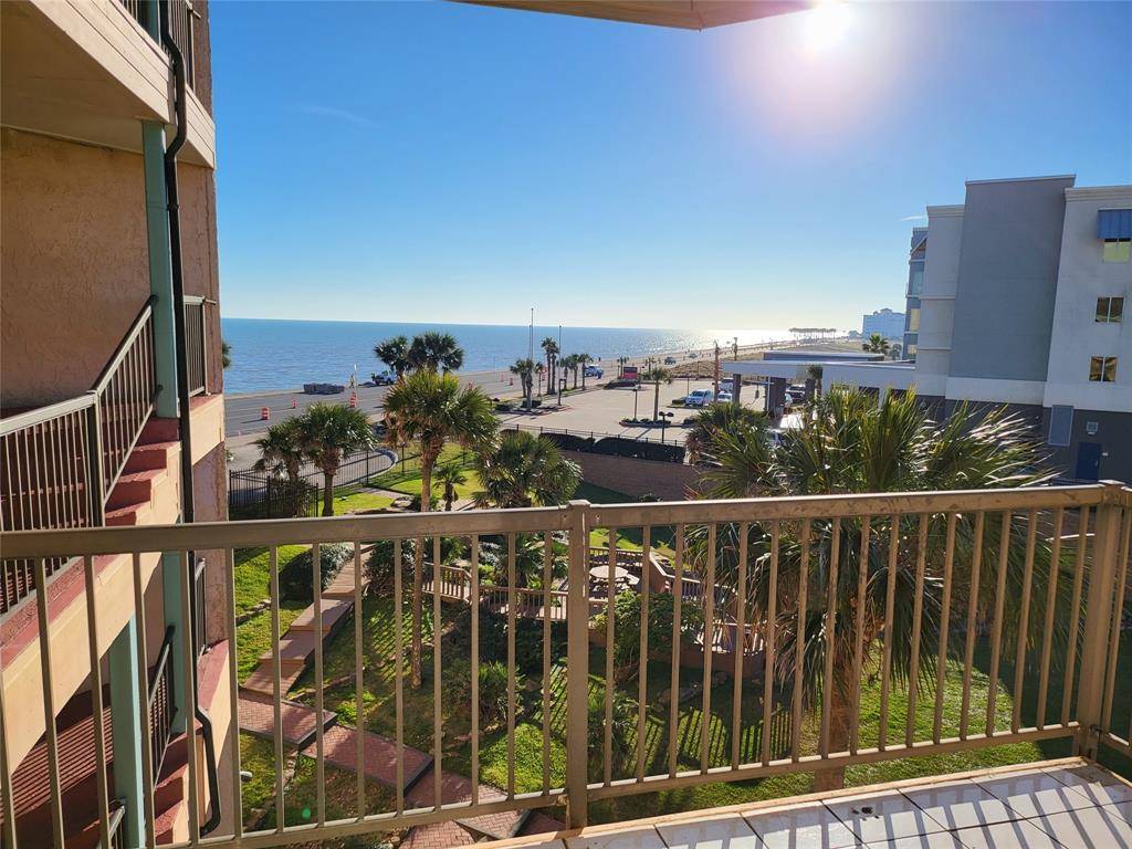 Galveston, TX 77554,9520 Seawall BLVD #305