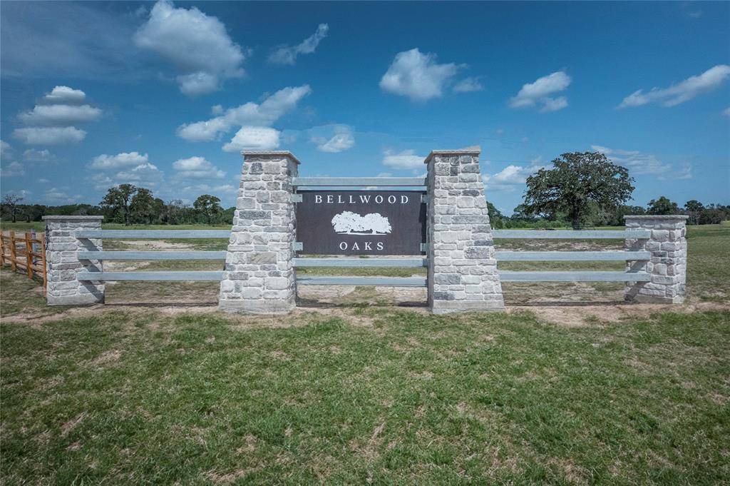 Bellville, TX 77418,133 Bellwood Lake Lane