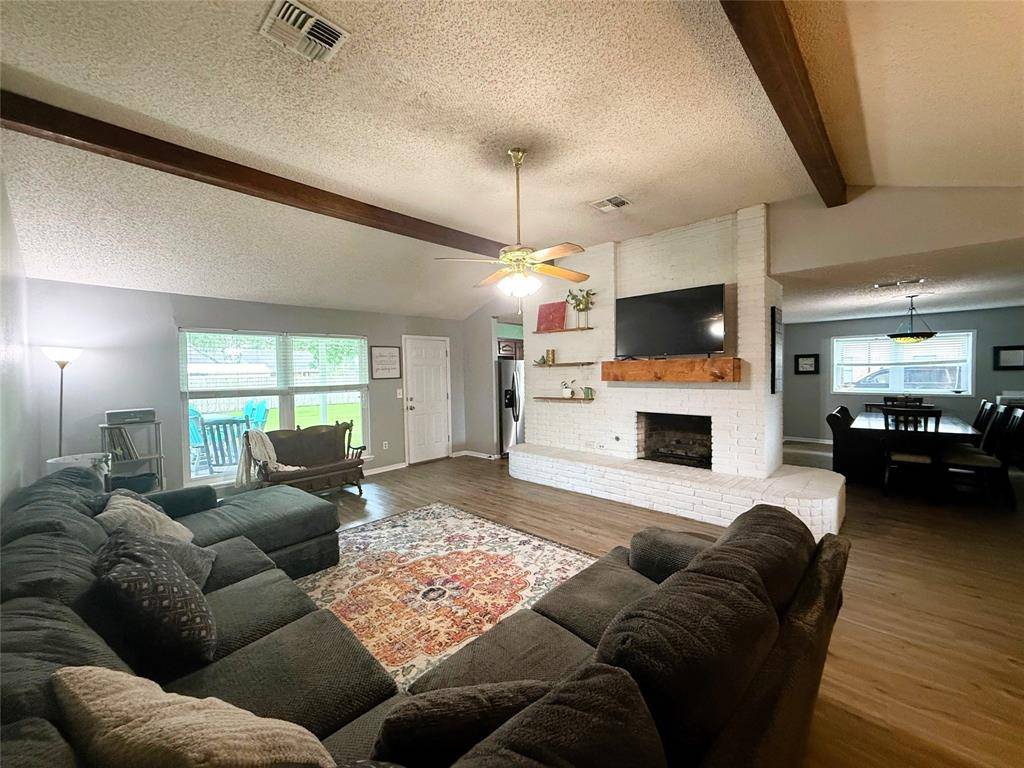 Ganado, TX 77962,1006 Fairlane DR