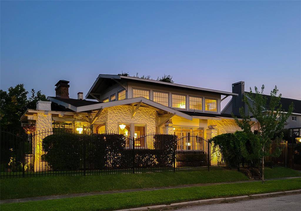 Houston, TX 77006,3702 Audubon PL