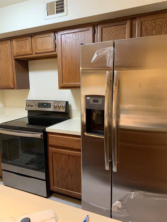 Sugar Land, TX 77478,13463 Parkway #8