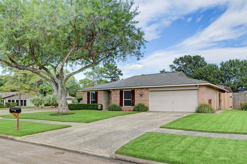 League City, TX 77573,304 Leafwood CIR