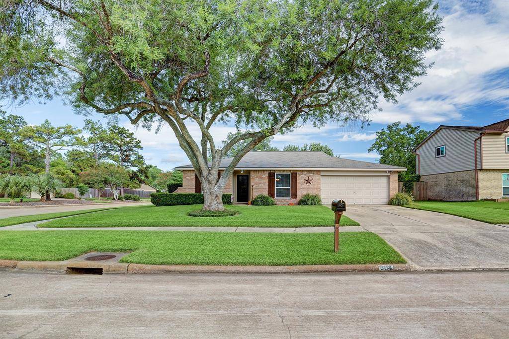 League City, TX 77573,304 Leafwood CIR