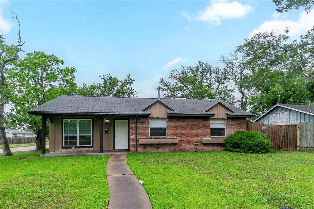Houston, TX 77074,7150 Edgemoor DR