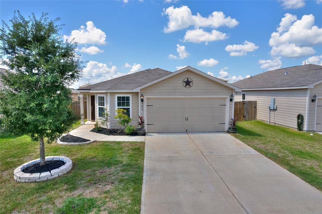 Brookshire, TX 77423,985 Lake View CIR W