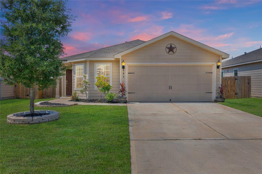 Brookshire, TX 77423,985 Lake View CIR W