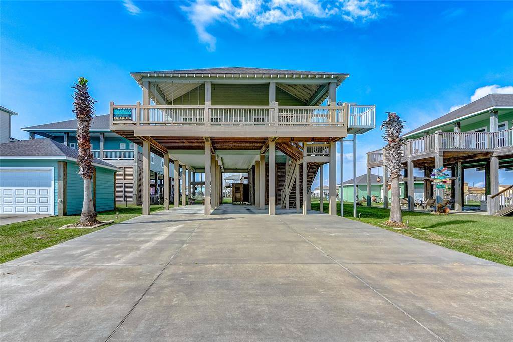 Crystal Beach, TX 77650,851 TOWNSEND DR