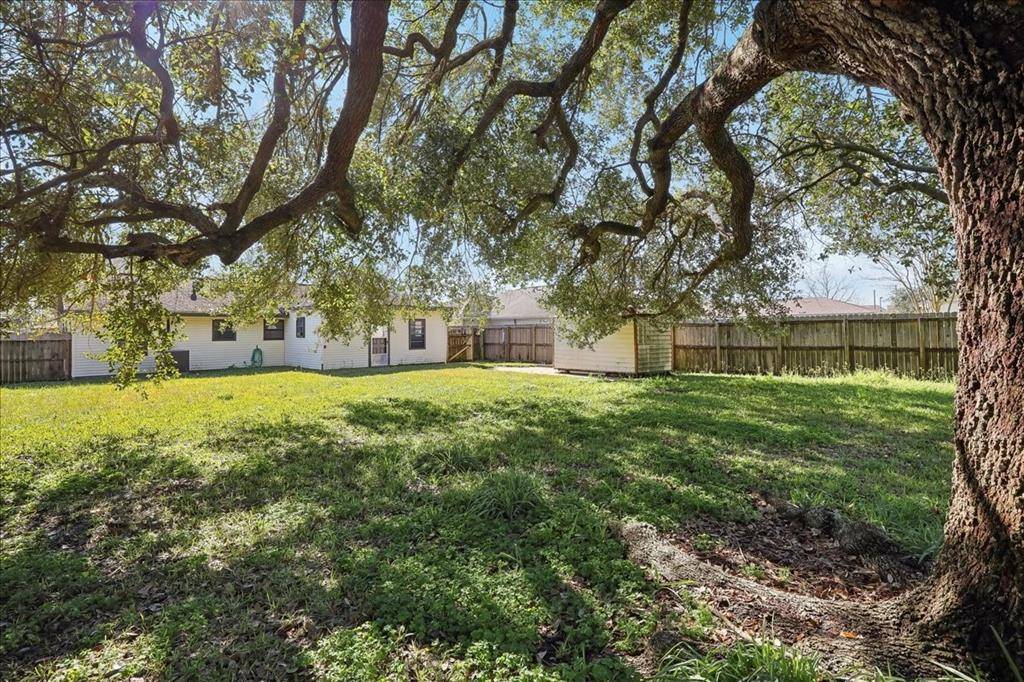 Nederland, TX 77627,623 S 8th ST