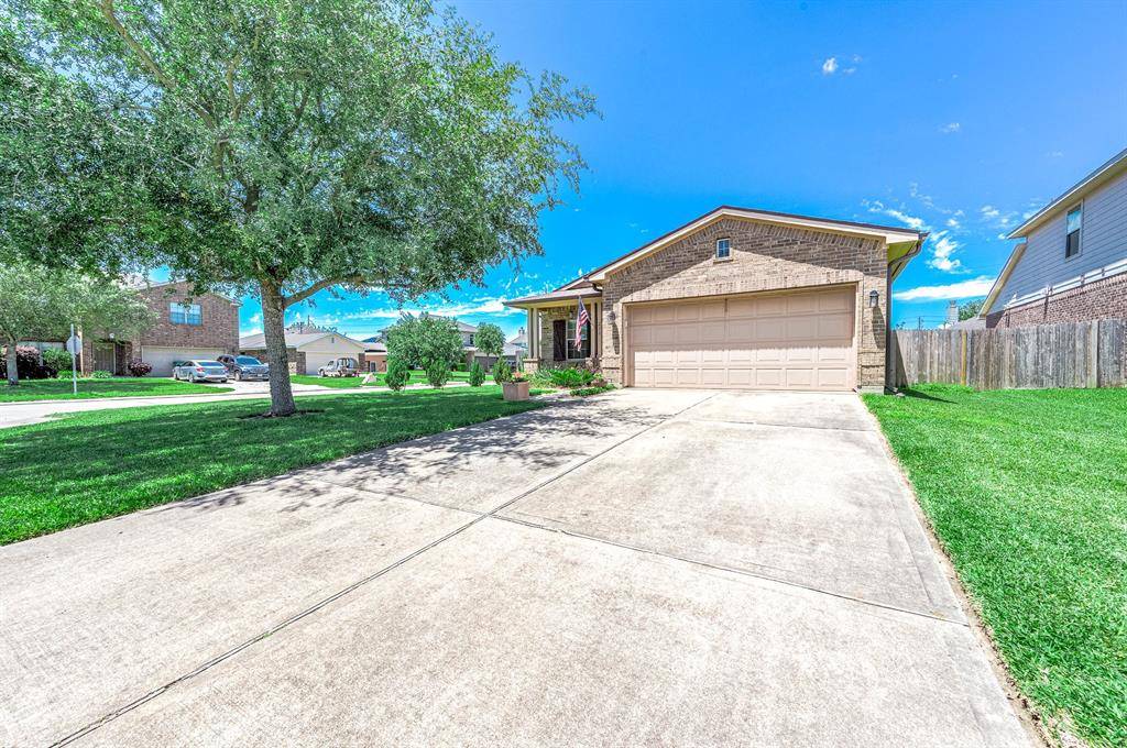 La Marque, TX 77568,230 Shoshone Ridge DR