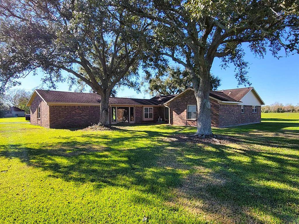 Alvin, TX 77511,5002 County Road 558