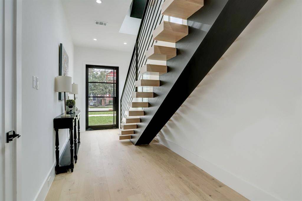 Houston, TX 77008,1022 Allston ST
