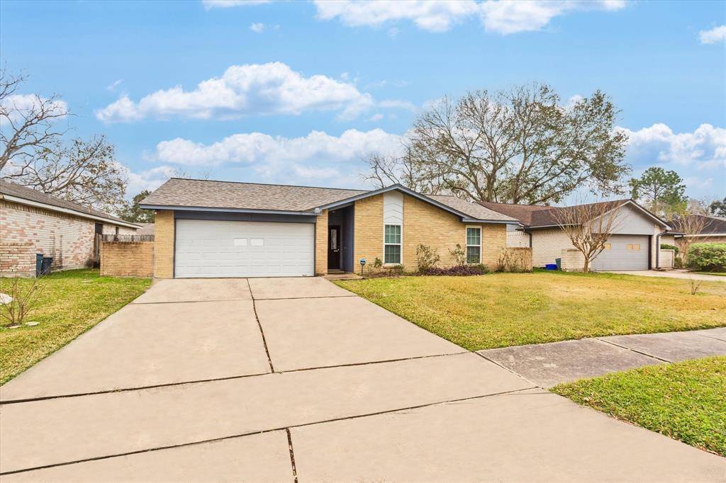 Sugar Land, TX 77498,16727 Rippling Mill dr DR