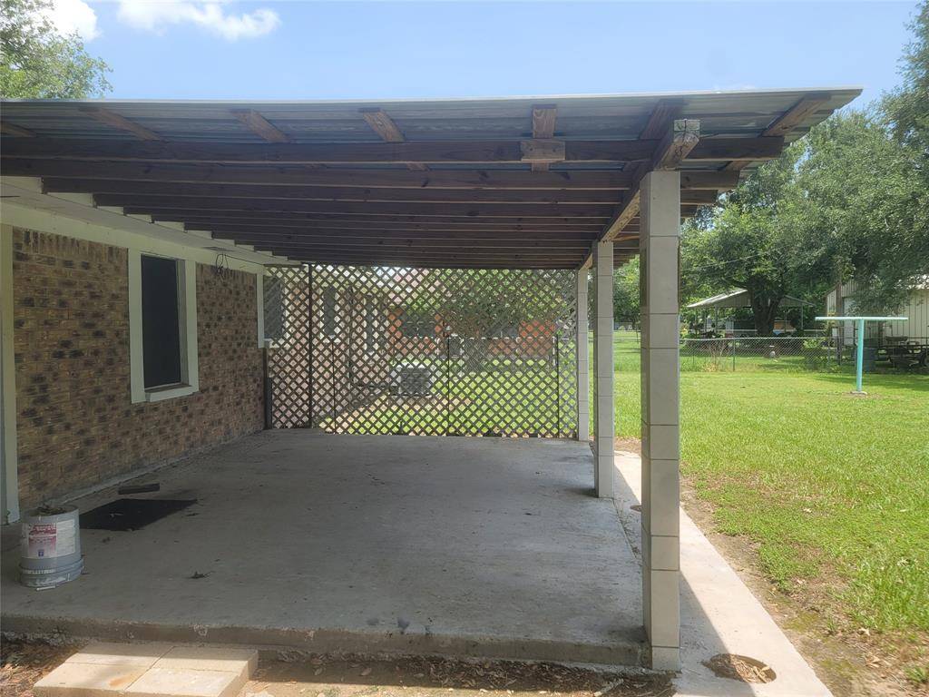 El Campo, TX 77437,323 Agnes ST