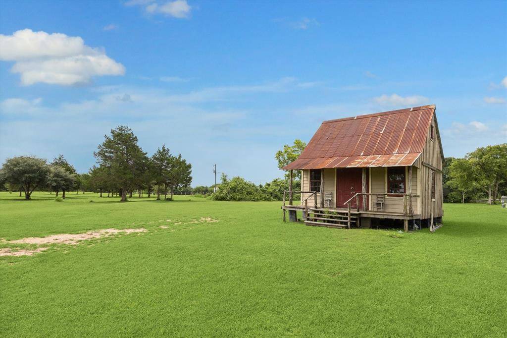 Burton, TX 77835,1515 Highway 237