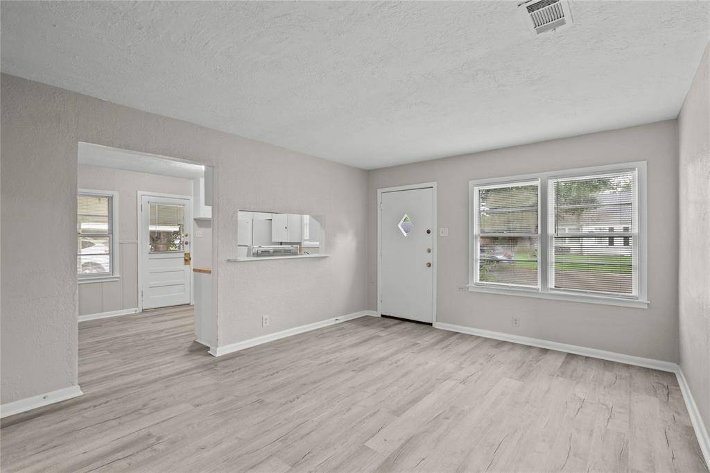 Baytown, TX 77520,411 Forrest ST
