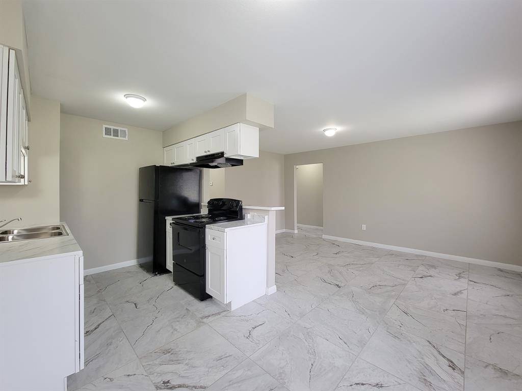 Dickinson, TX 77539,3206 Lobit DR #51