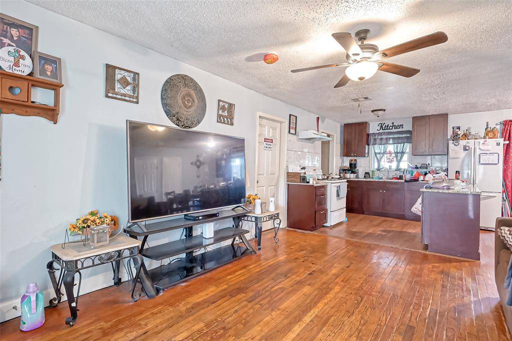 Houston, TX 77016,10434 Envoy ST