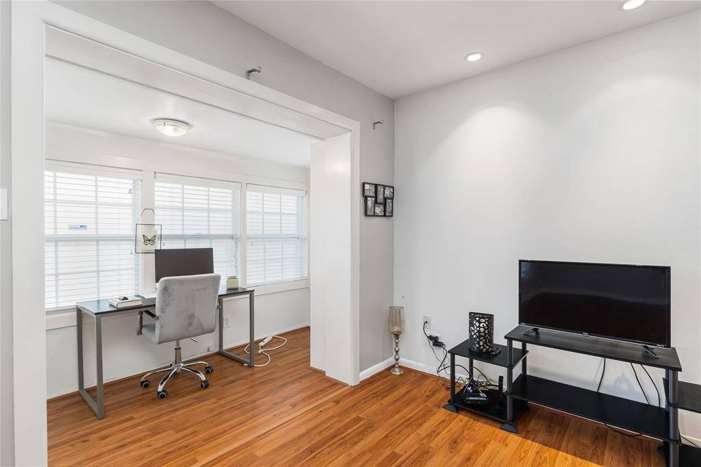 Houston, TX 77057,2824 Briarhurst DR #14