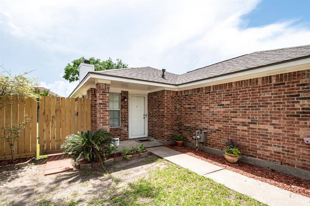 Baytown, TX 77521,4705 Meadowood DR