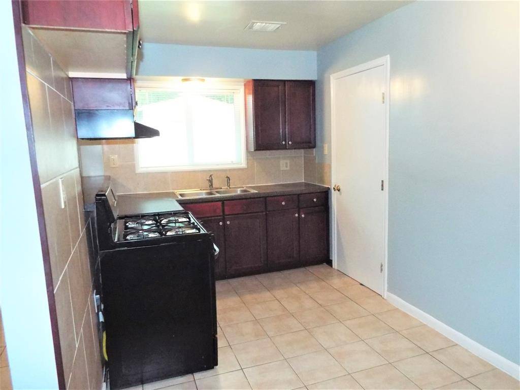 Houston, TX 77089,9918 Ebb ST