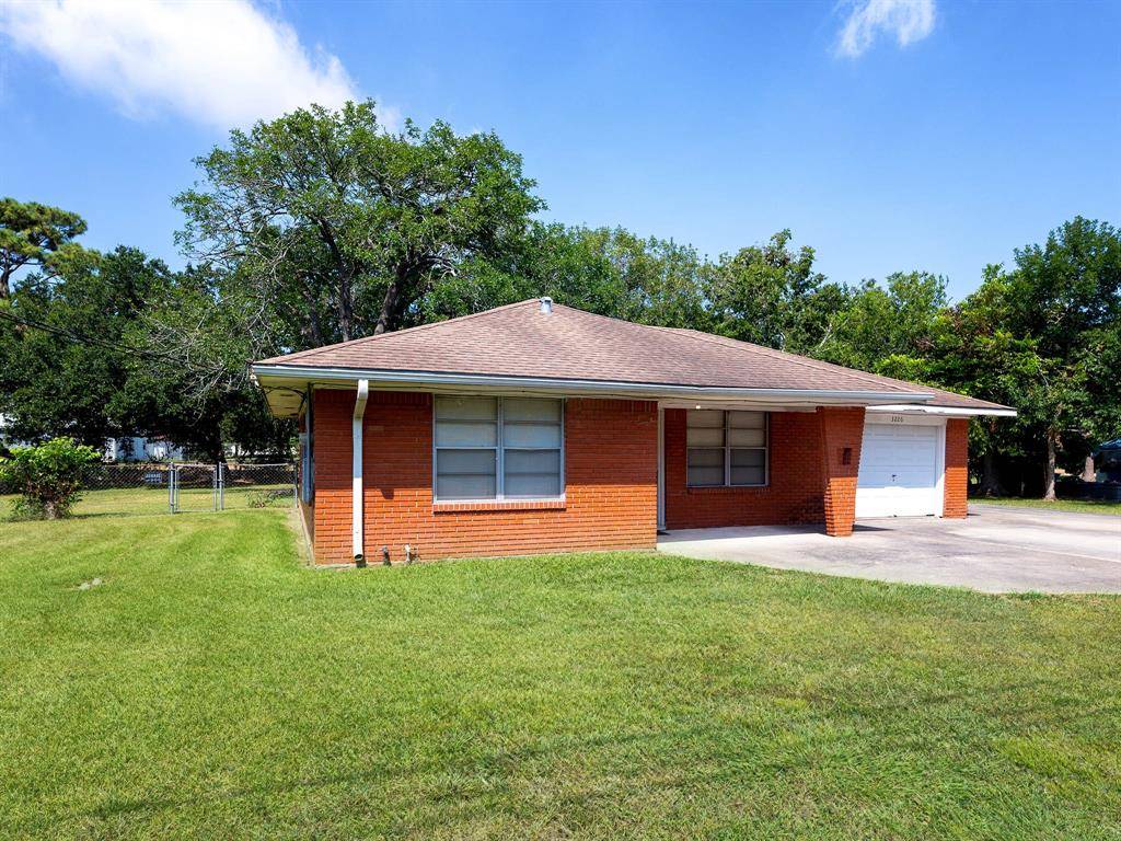 La Porte, TX 77571,3226 Bernard ST