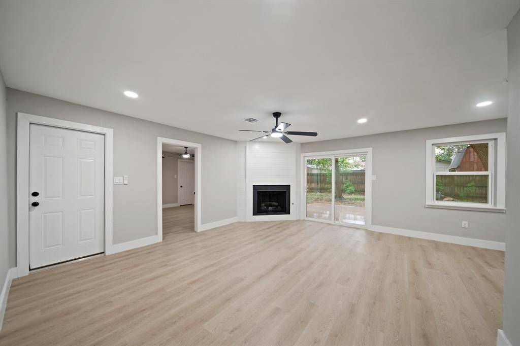 Baytown, TX 77521,108 Pamela DR