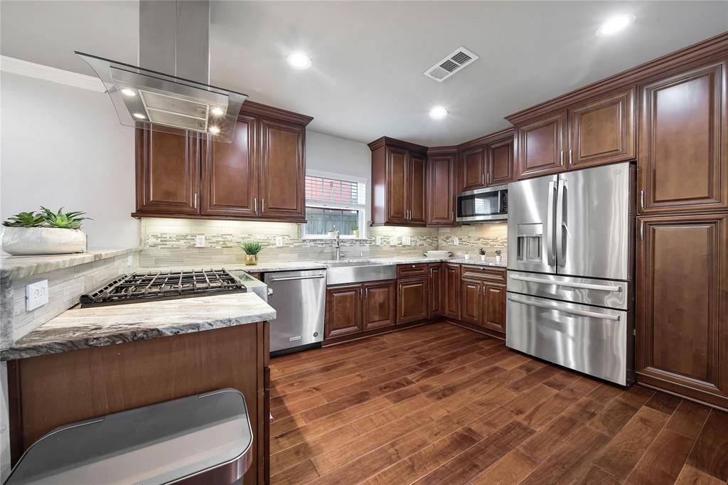 Houston, TX 77004,3327 Palm ST