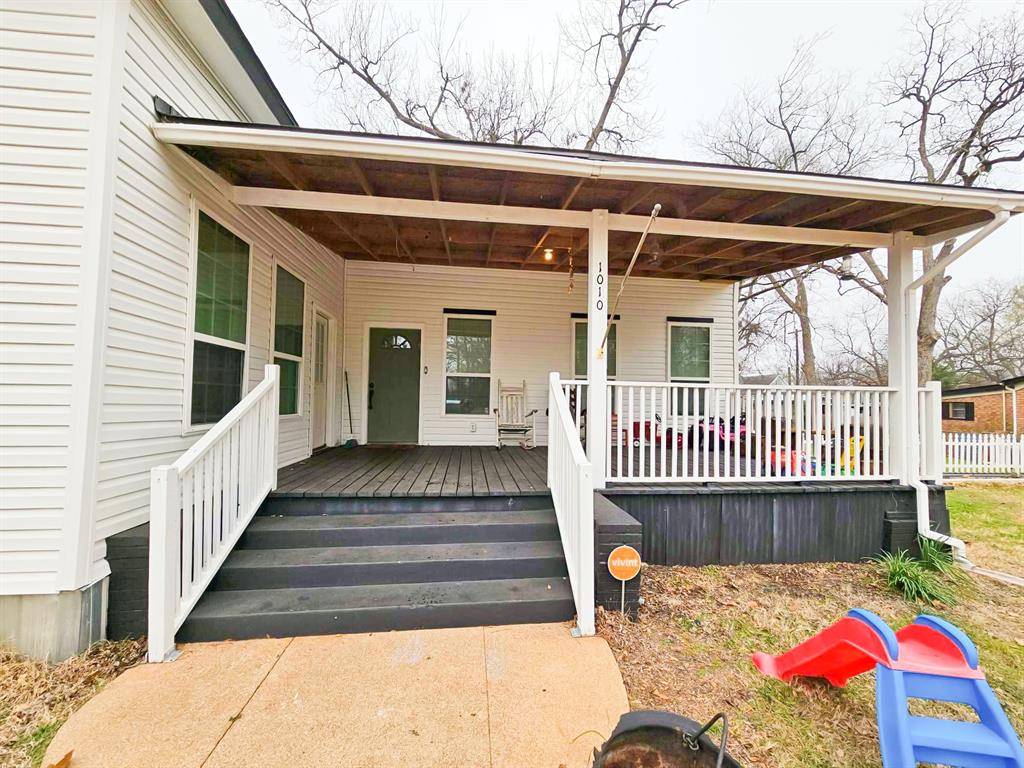 Palestine, TX 75801,1010 N Howard ST