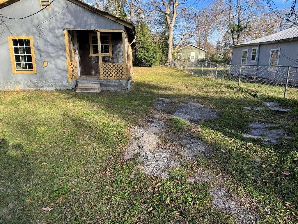 Palestine, TX 75803,304 Callier ST