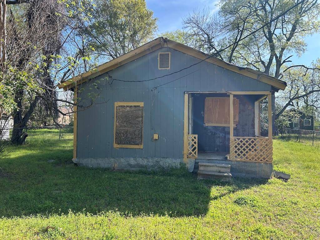 Palestine, TX 75803,304 Callier ST