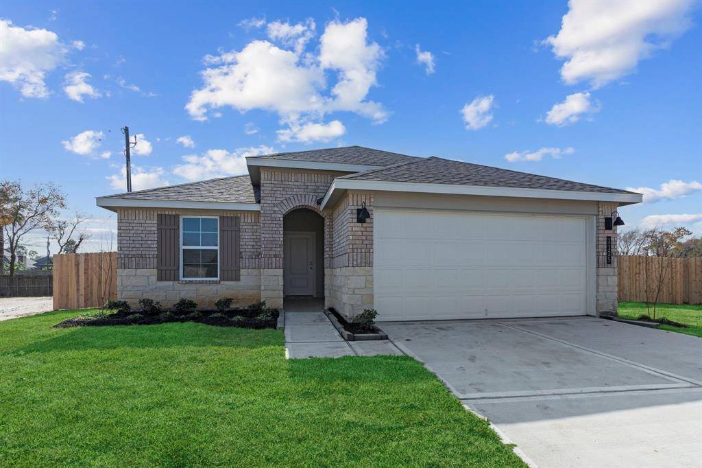 Angleton, TX 77515,330 Amy ST