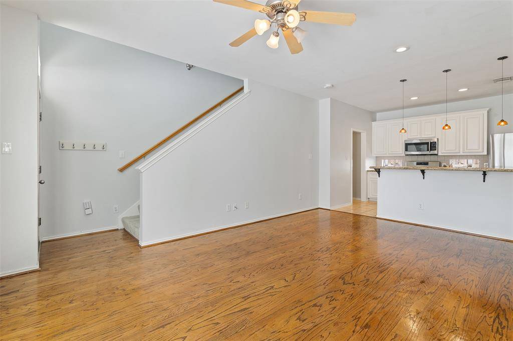 Houston, TX 77019,1809 Genesee ST