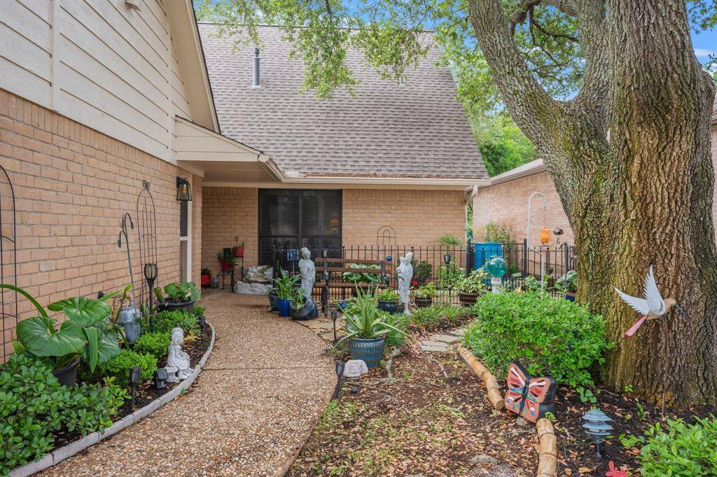 Bryan, TX 77802,2806 Broadmoor DR
