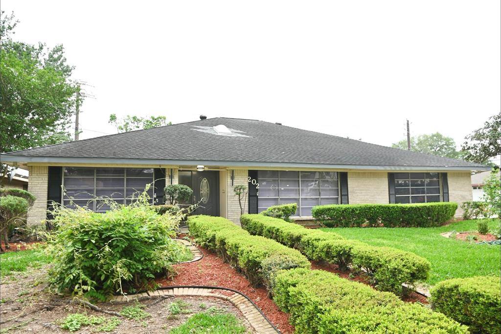Houston, TX 77034,202 Coronation DR