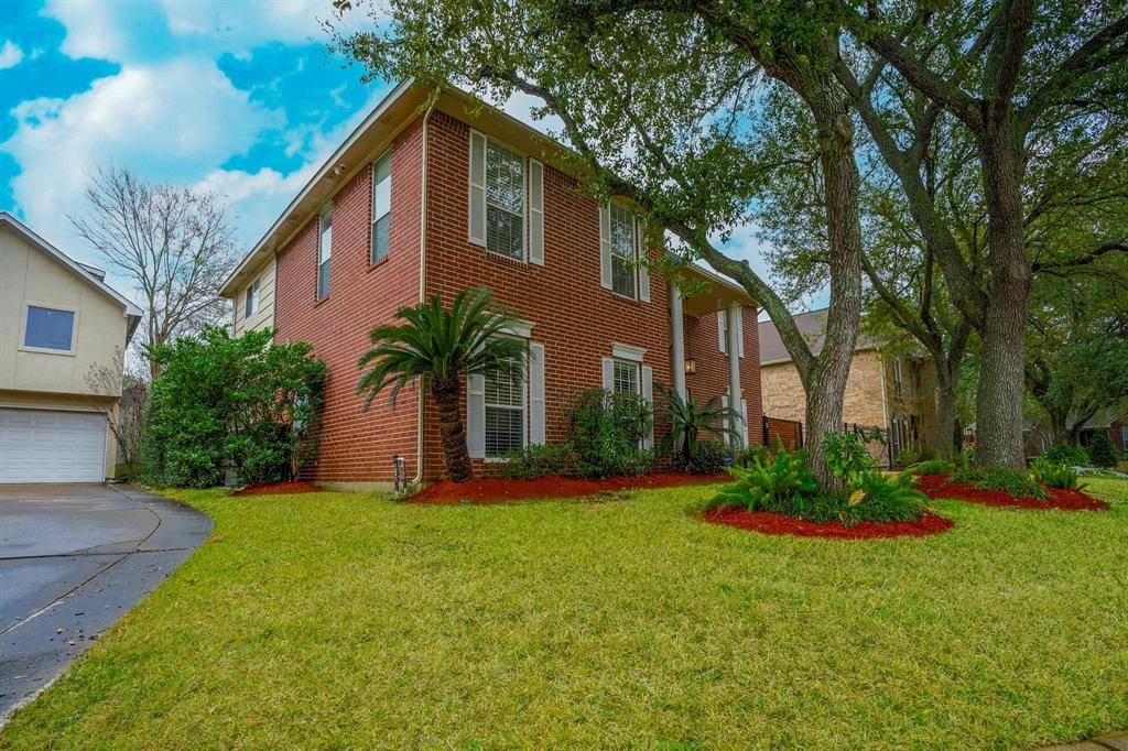 Houston, TX 77096,8915 Wallington DR