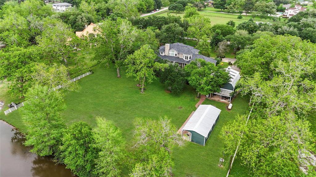 Sugar Land, TX 77479,6111 Creekview DR