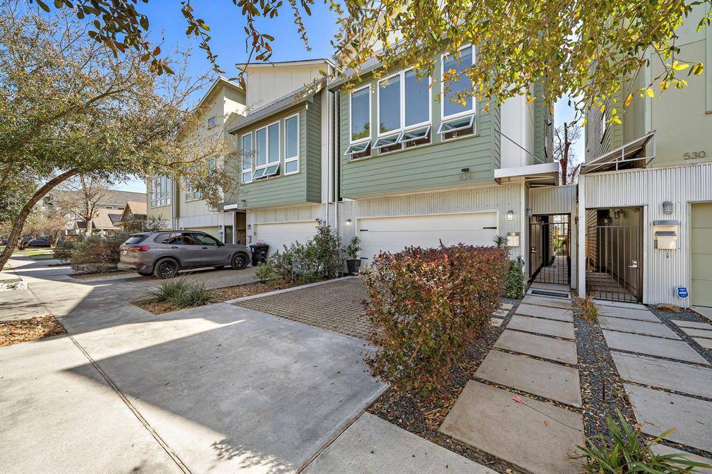 Houston, TX 77008,528 W 26th ST