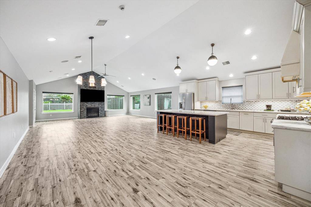 Houston, TX 77092,5411 Saxon DR