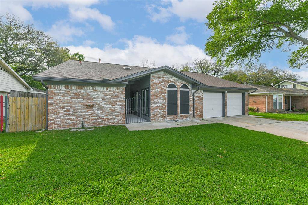 Pasadena, TX 77502,2220 Peach LN