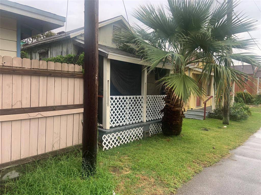 Galveston, TX 77550,1111 Avenue K Rear