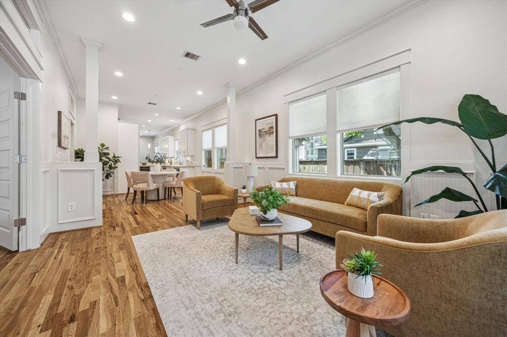 Houston, TX 77009,1833 Tabor ST