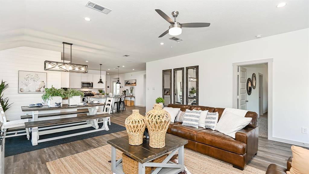 Alvin, TX 77511,1003 River Coral DR