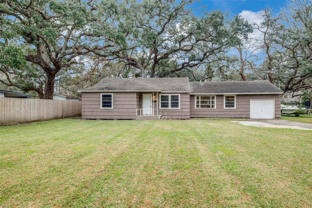 Sweeny, TX 77480,705 Avenue B