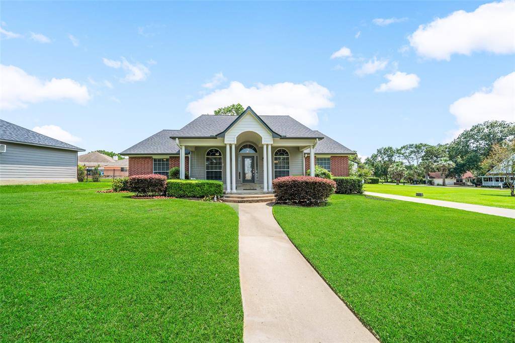Willis, TX 77318,5224 Shorewood DR
