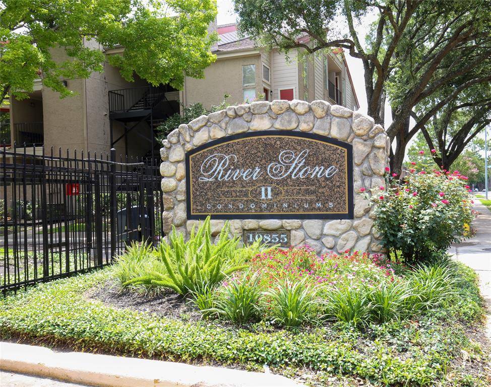 Houston, TX 77042,10855 Meadowglen LN #936