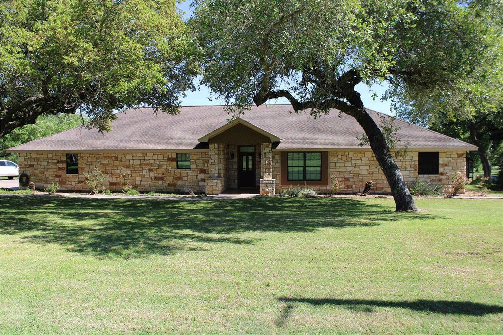 La Grange, TX 78945,5885 Creamer Creek RD