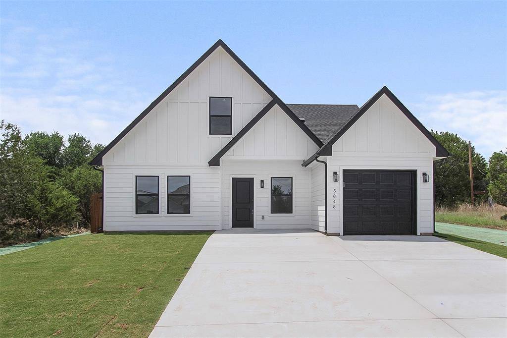 Granbury, TX 76048,5848 Black Pine CIR