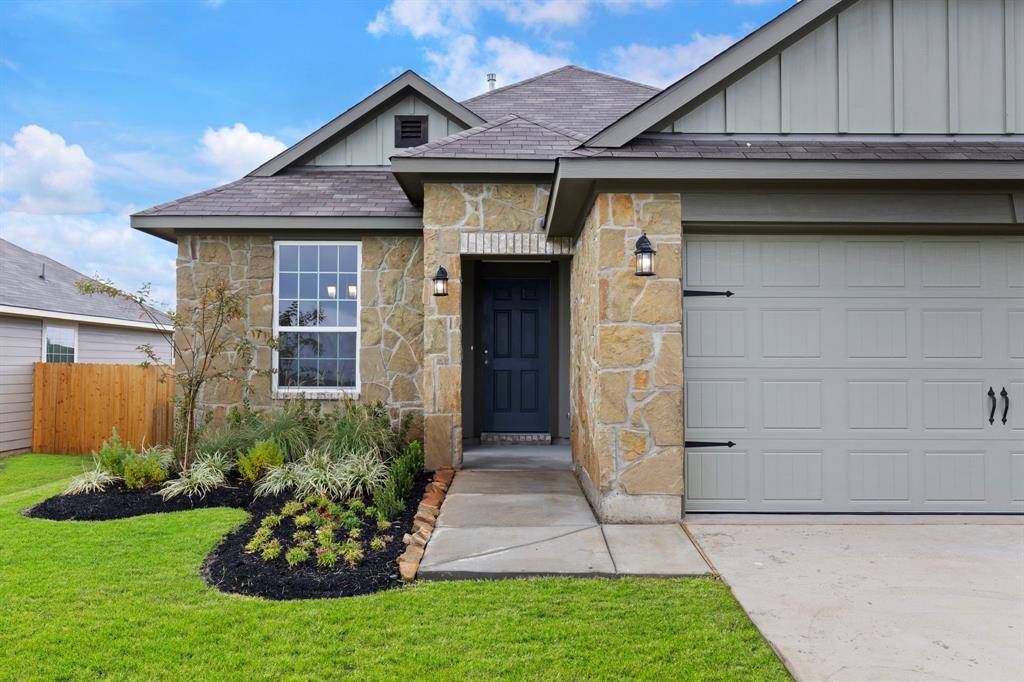 Brenham, TX 77833,1444 Lake Ridge DR