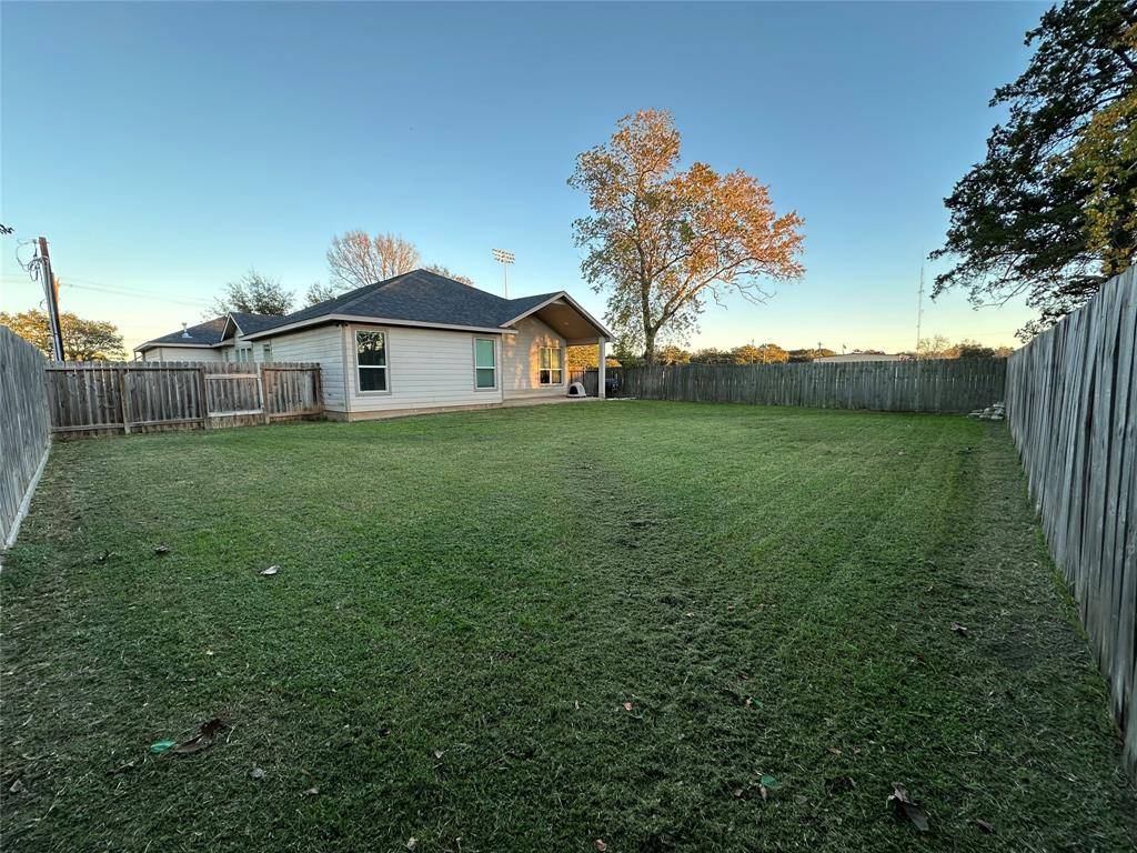 East Bernard, TX 77435,740 Leveridge ST