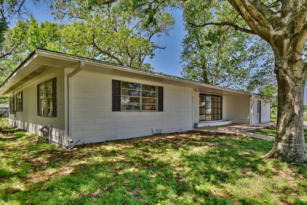 Sealy, TX 77474,415 Silliman ST